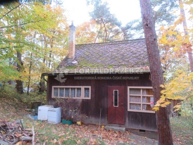 Dražba rekreační chaty, Hradištko