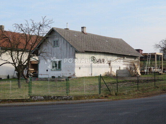 Rodinný dům o velikosti 1691m2, Pardubice