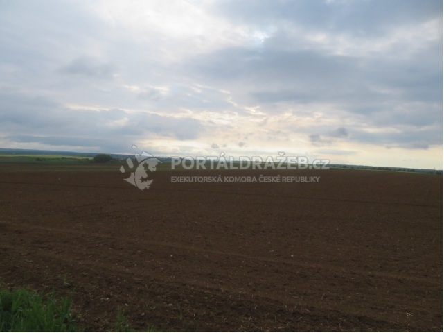 Elektronická dražba podílu id. 1/4 na pozemku v obci Zdětín