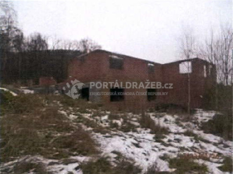 Pozemky s 1/2 rozestavěné stavby v k.ú. Blahuňov,