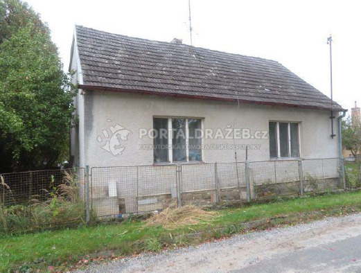 Rodinný dům s pozemky v obci Rapšach, Jindřichův