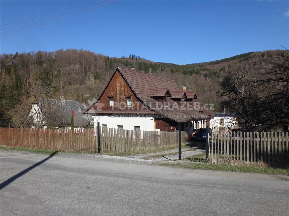 Objekt rodinné rekreace s pozemky v obci