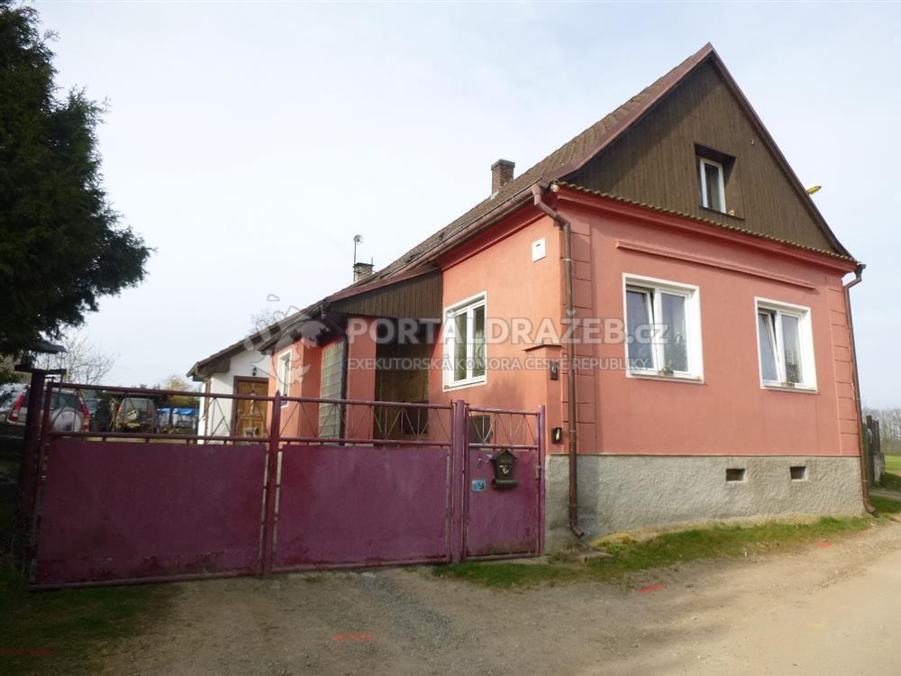 Rodinný dům v obci Oplot
