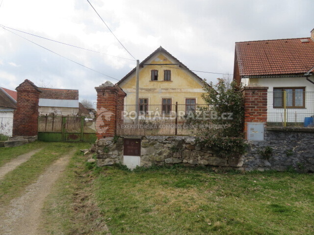 Dražba spoluvlastnického podílu ve výši 1/15 na rodinném domě v obci Úlehly, okr. Strakonice
