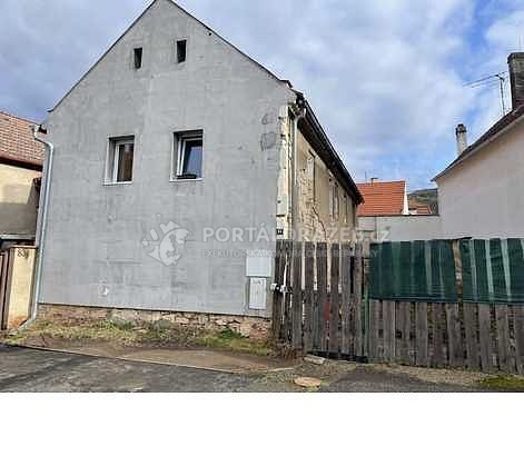 rodinný dům s pozemkem, k.ú. Hřivice, okr. Louny