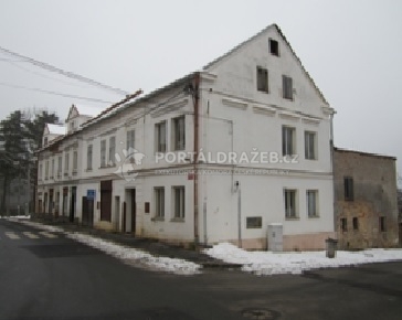 Rodinný dům s pozemkem v obci Oloví