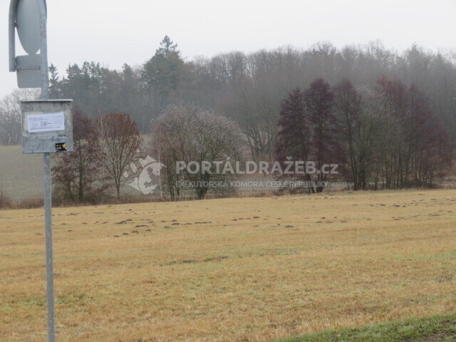 Elektronická dražba podílu id. 1/2 na pozemcích v obci Klatovy
