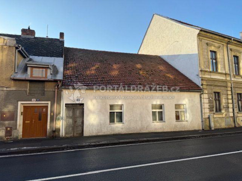 Ideální spoluvlastnický podíl 1/2 rodinného domu