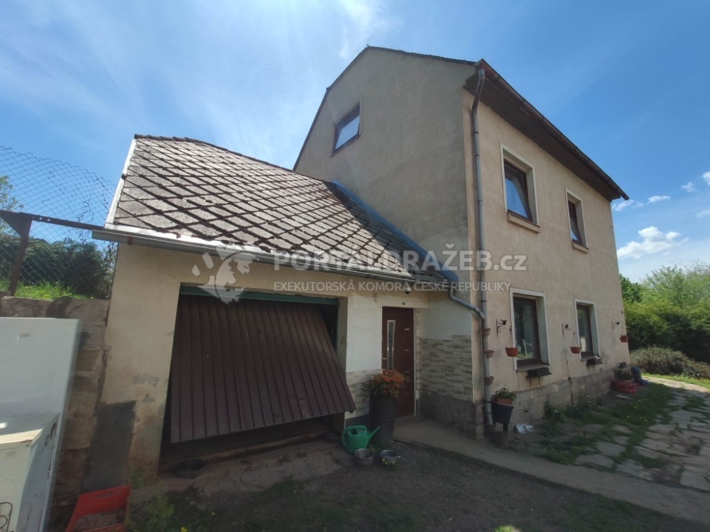 Dražba rodinného domu na ul. Lidická 219, 550 01 Broumov - Velká Ves, včetně pozemků, spoluvlastnický podíl 1/2