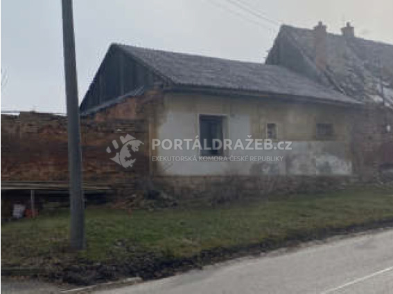 Ideální spoluvlastnický podíl 1/5 rodinného domu