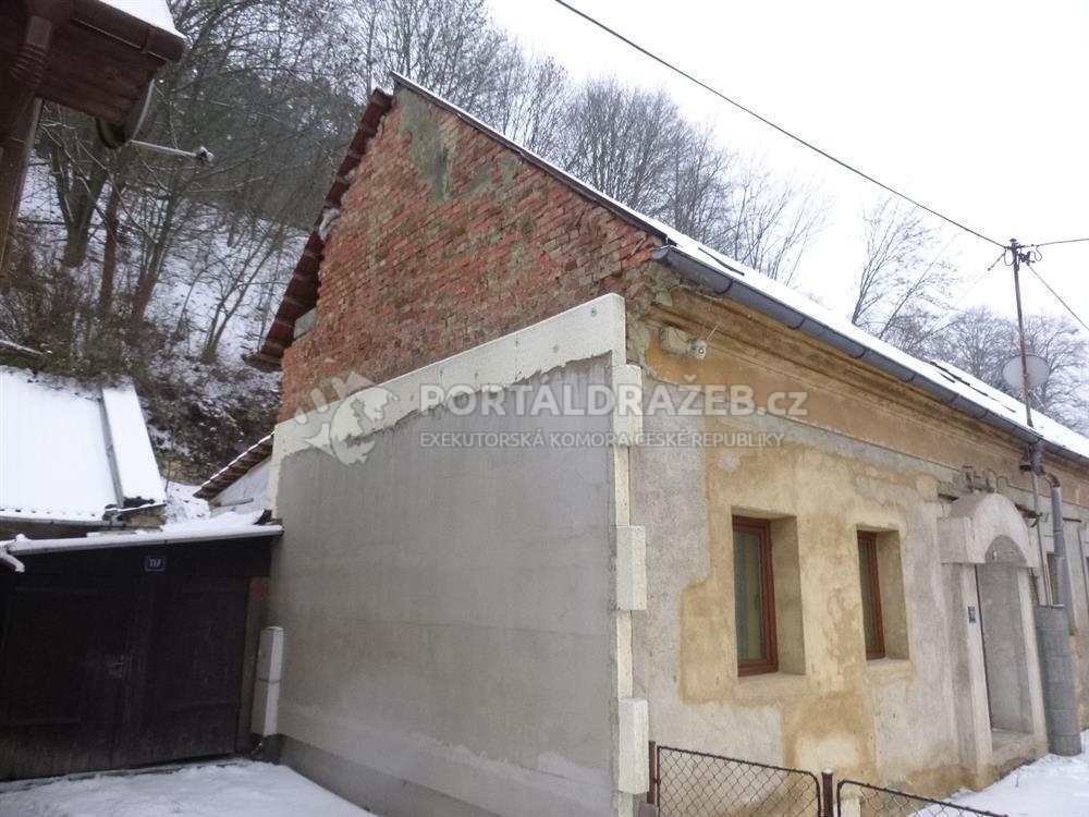 Rodinný dům v obci Březová nad Svitavou, okr. Svitavy