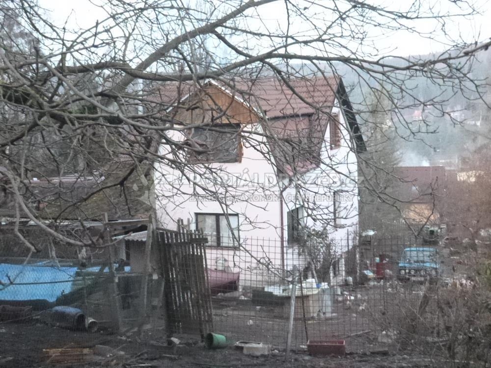 Dražba rodinného domu s garáží a se zahradou v