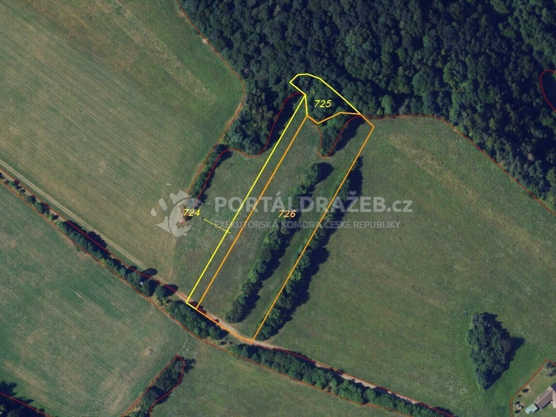 Pozemek o velikosti 12642m2, Lipová