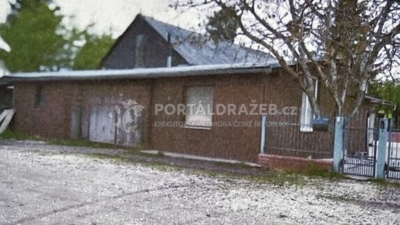 2139/01-5 dražba dílny s pozemky v obci Dvůr
