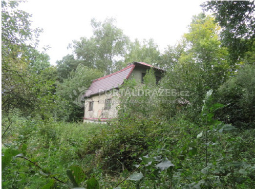 Rodinný dům s pozemky o celkové výměře 3717 m2 v obci Vratimov, Ostrava