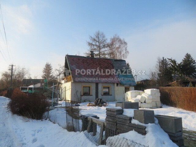 Chata o velikosti 420m2, Karlovy Vary, podíl 1/2