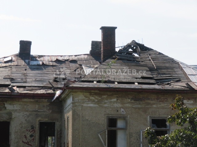 Samostatně stojící bytový dům č.p. 226, Krásná