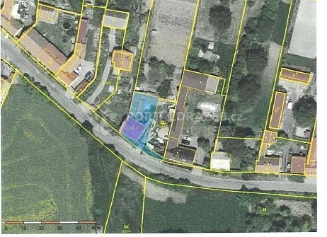 Dražba rodinného domu s pozemky o celkové výměře 4408 m2, v obci Klobuky, okres Kladno, KÚ Kokovice