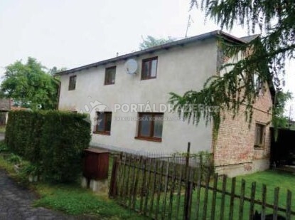 podíl 1/2 rodinného domu s pozemky v Košatce,