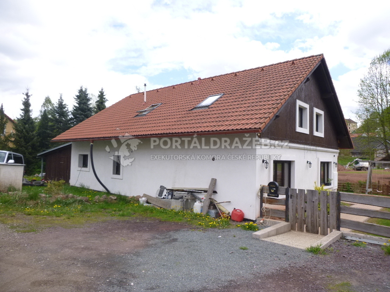 Rodinný dům v obci Pecka, okr. Jičín