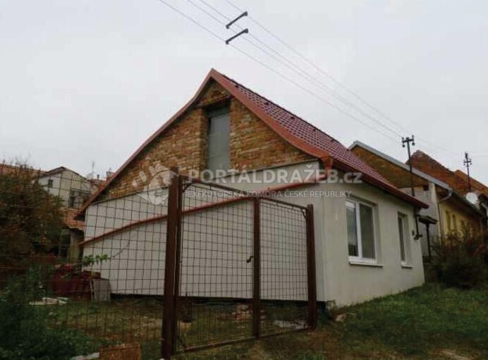 podíl 1/3 rodinného domu v obci Násedlovice,