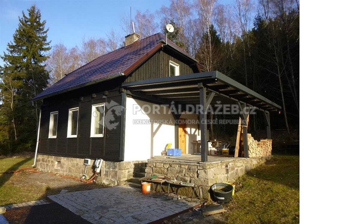 rodinný dům na cizím pozemku, k.ú. Loučovice - podíl 1/16