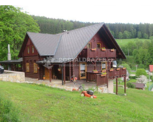 Rodinný dům s pozemky v obci Dolní Dvůr, Trutnov