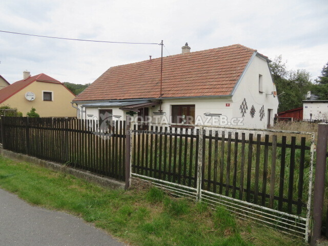 Dražba podílu id. 1/3 na RD se zahradou v obci