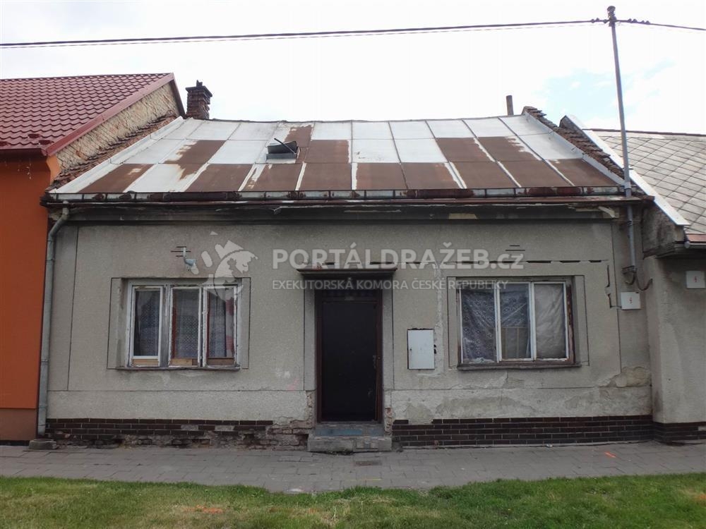 Dražba podílu id. 1/24 na RD se zahradou v obci