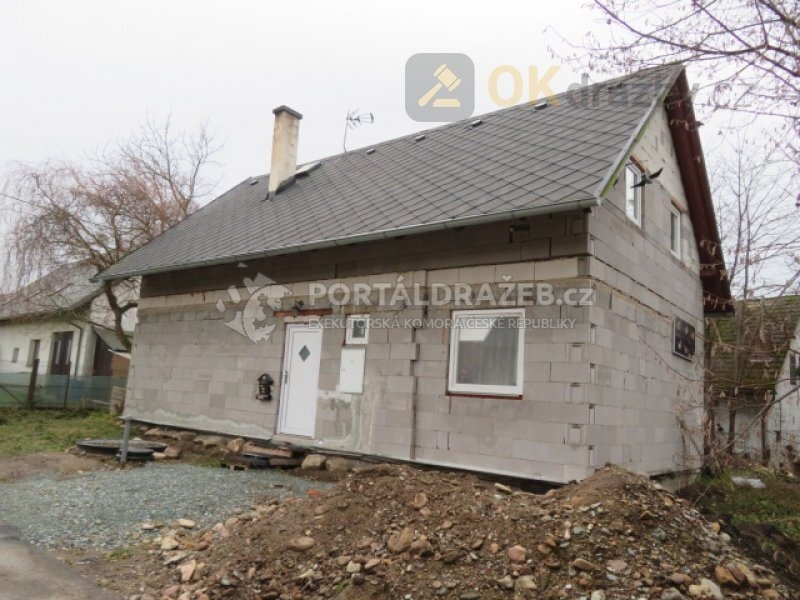 id. podíl o vel. 1/2 RD v obci Vamberk, č.p. 191