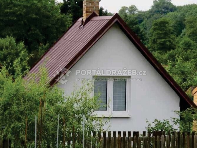 podíl 1/2 rekreační chaty v  Jirkově - část