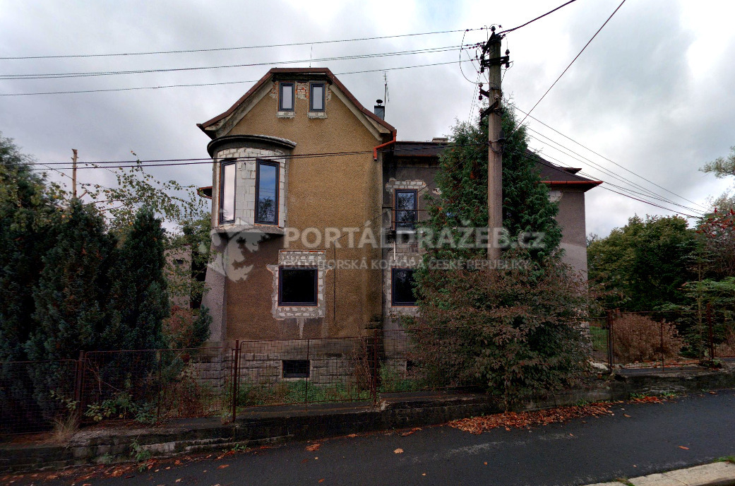RD se zahradou, kú Orlová
