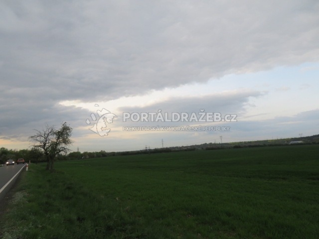 Dražba spoluvlastnického podílu výši id. 1/3,