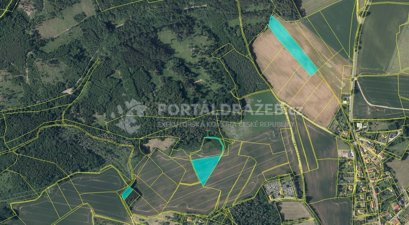 Pozemky 13 755 m2, obec Pyšely