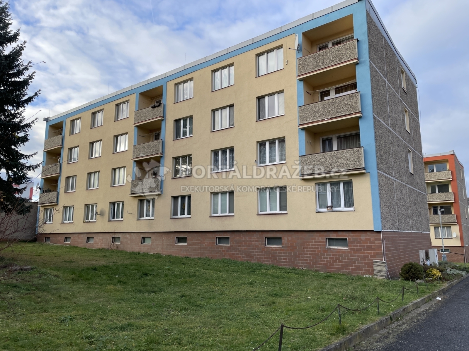 Byt 3+1 - Mníšek pod Brdy (okres Praha-západ) -