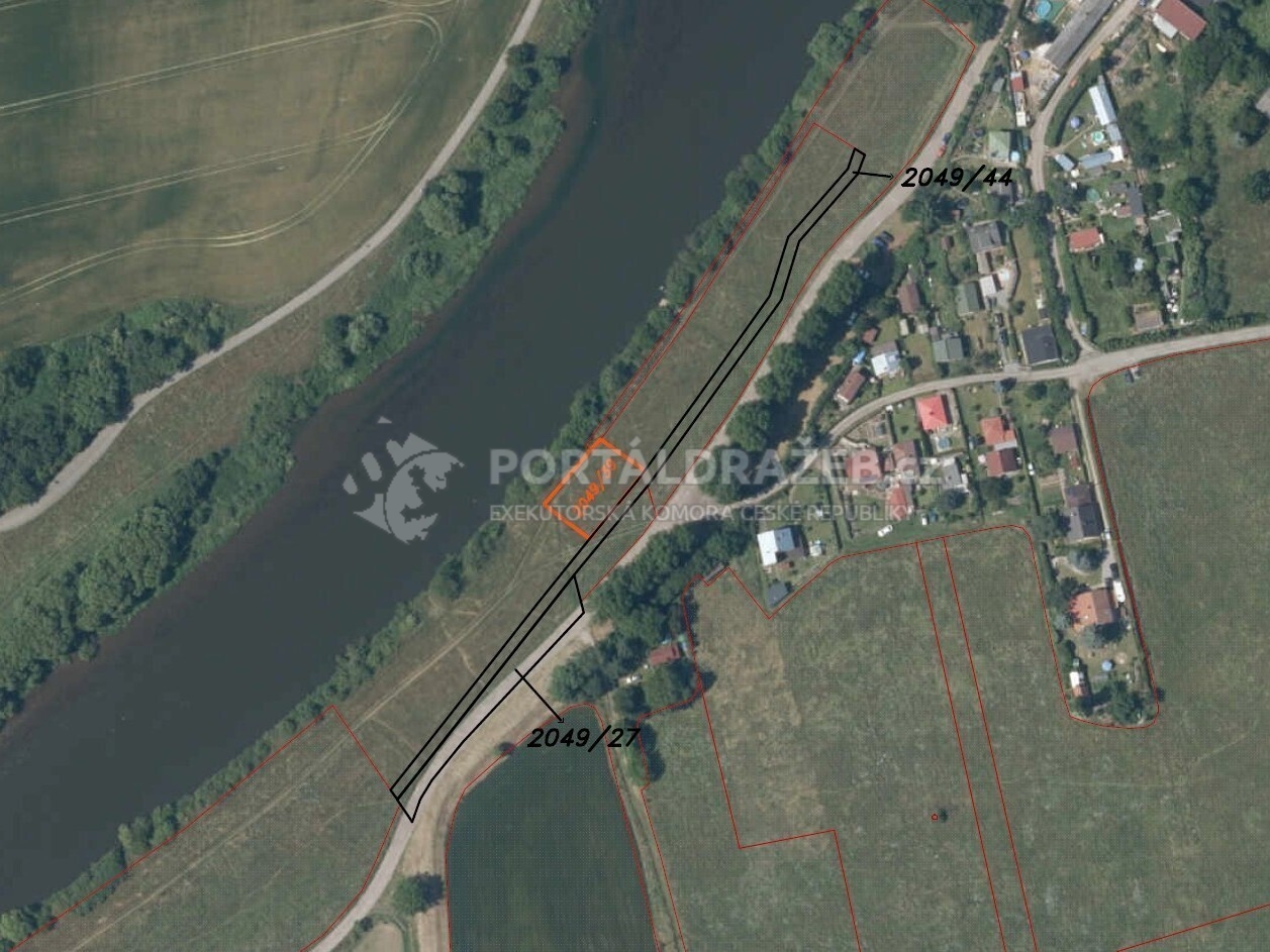 Pozemek o velikosti 601m2, Všenory