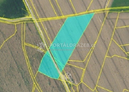 1.DJ - Podíl 1/5 na pozemcích v obci Strakov,