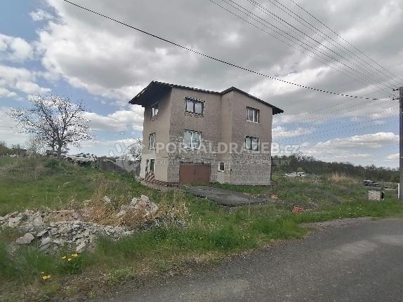 Dražba rod. domu a orné půdy v obci Třinec, kat. území Konská, okr. Frýdek-Místek