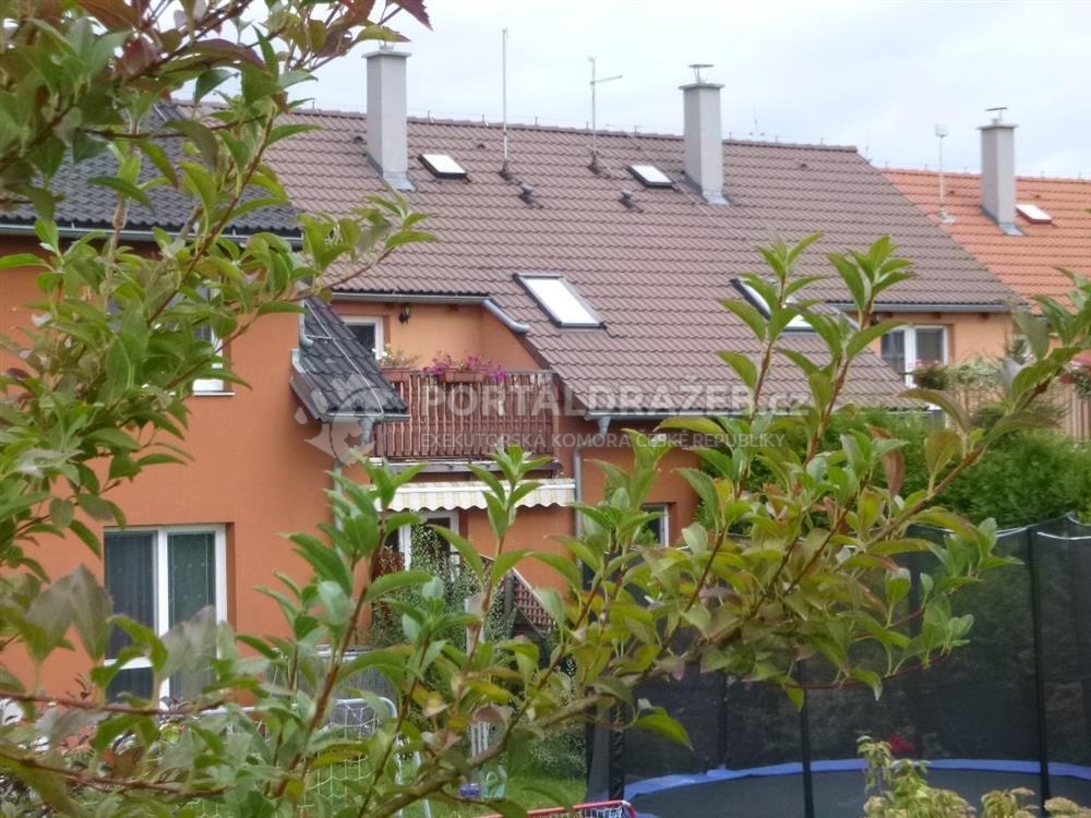 Rodinný dům, zahrada a pozemek v obci Nová Ves