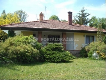 Rodinný dům v obci Stochov - Honice, okr. Kladno
