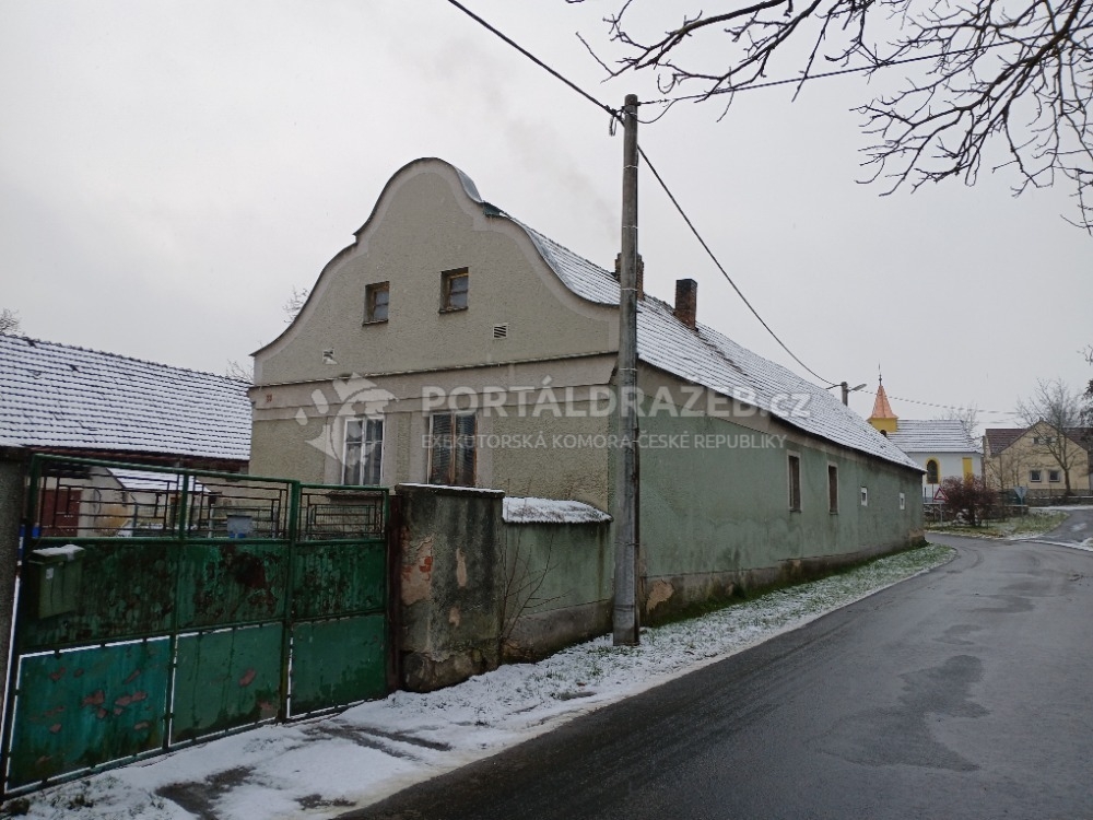 id.podíl 1/8, rod.dům se zahradou, Nezdřev 23
