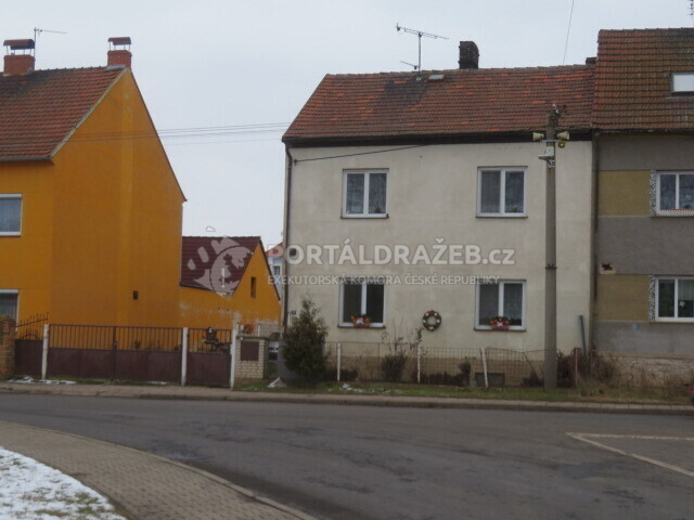 Opakovaná dražba podílu id. 1/2 na RD se zahradou v obci Křešice, okres Litoměřice