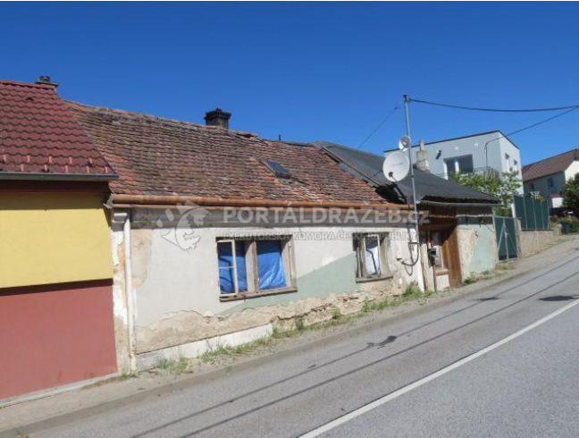 Rodinný dům s pozemky v obci Bojanovice
