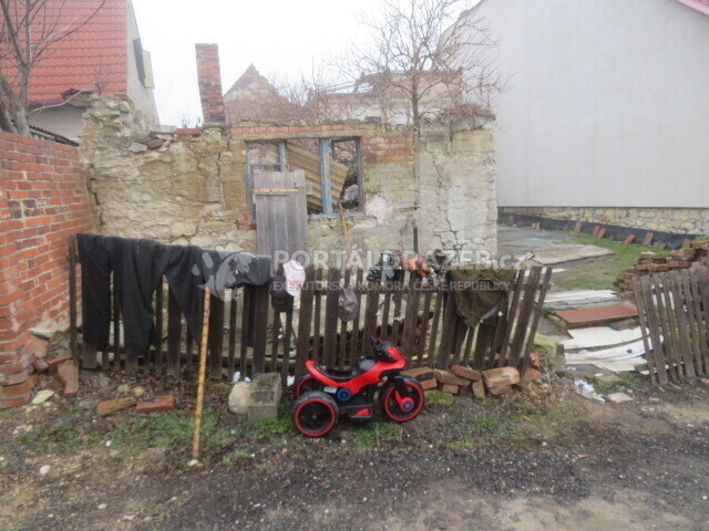 Rodinný dům o velikosti 161m2, Bezděkov, podíl 1/8, opakovaná dražba