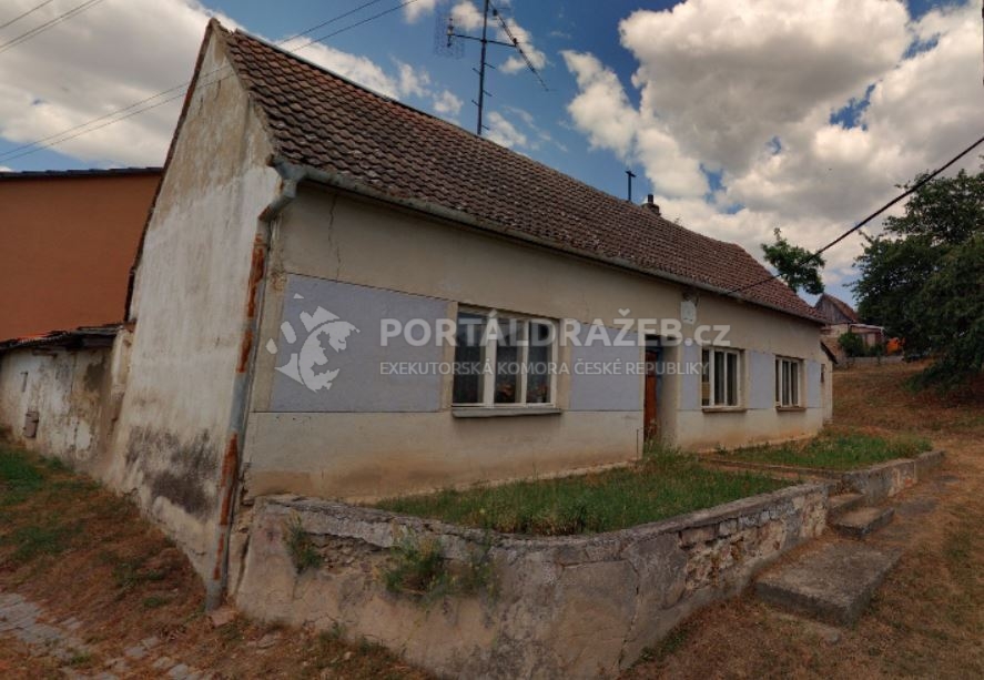 Rodinný dům, Znojmo, podíl 1/4