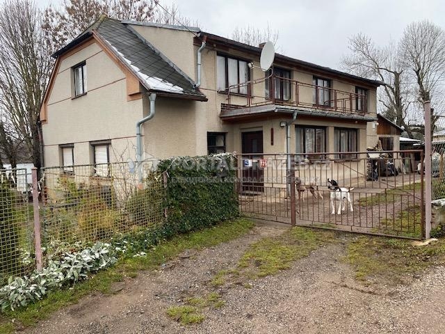 Dražba rodinného domu v obci Rosovice.