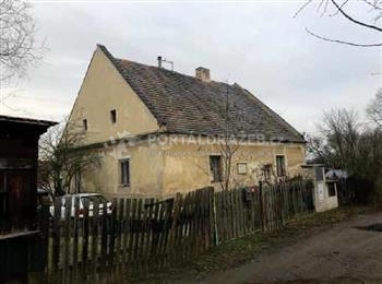 dražba rodinného domu - podíl 1/4 v Hrdlech,