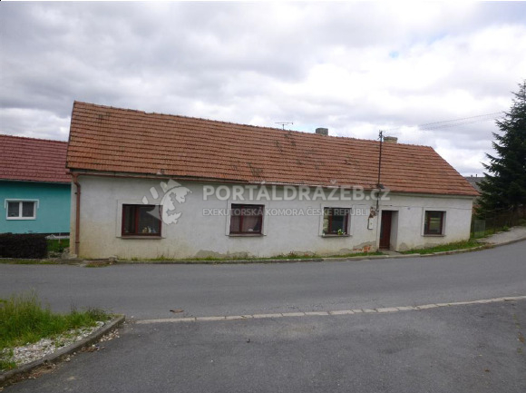 Rodinný dům s pozemky v obci Horní Nětčice, Přerov