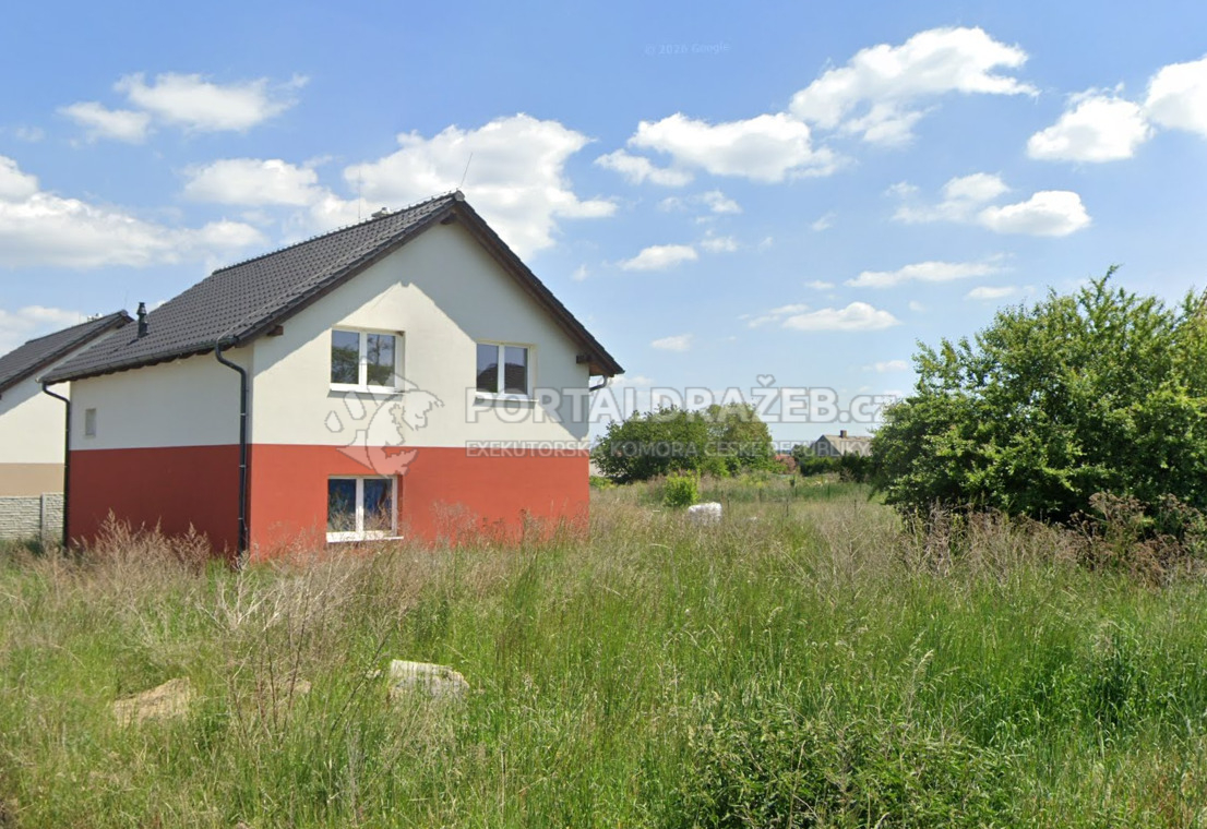 Rodinný dům č.p. 54 se zahradou v k.ú. Újezdec u Luštěnic, Mladá Boleslav