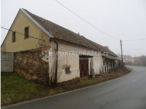 Rodinný dům s pozemky v obci Vranov, Tachov